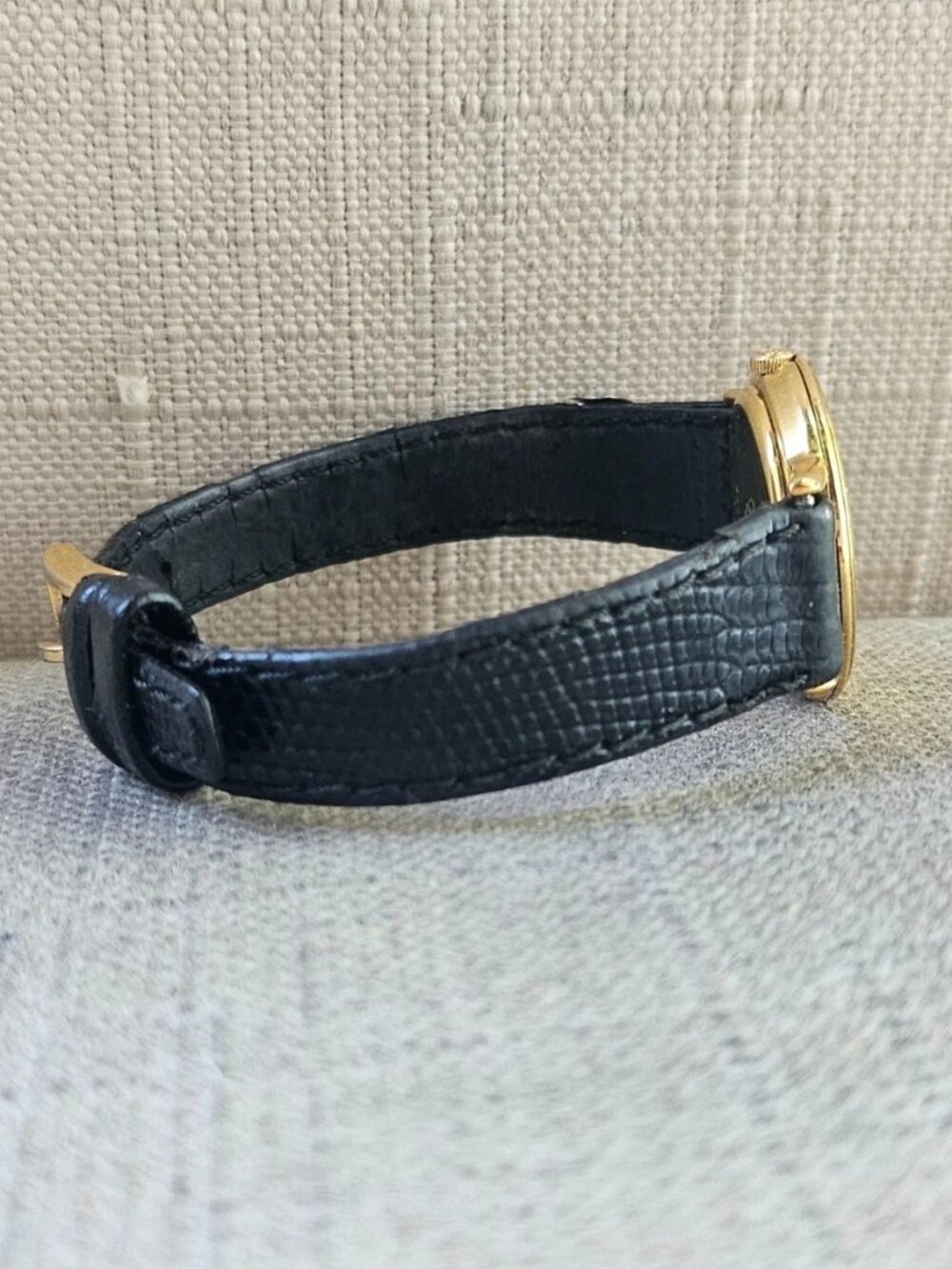 Vintage Gucci Women Wristwatch Gold Tone Case Swiss Made Analog Watch Auth - Picture 6 of 12